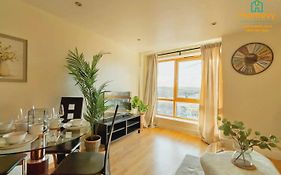 1 Bedroom Apartment By Homevy Relocations Short Lets & Serviced Accommodation Leeds Dock - Stylish And Convenient